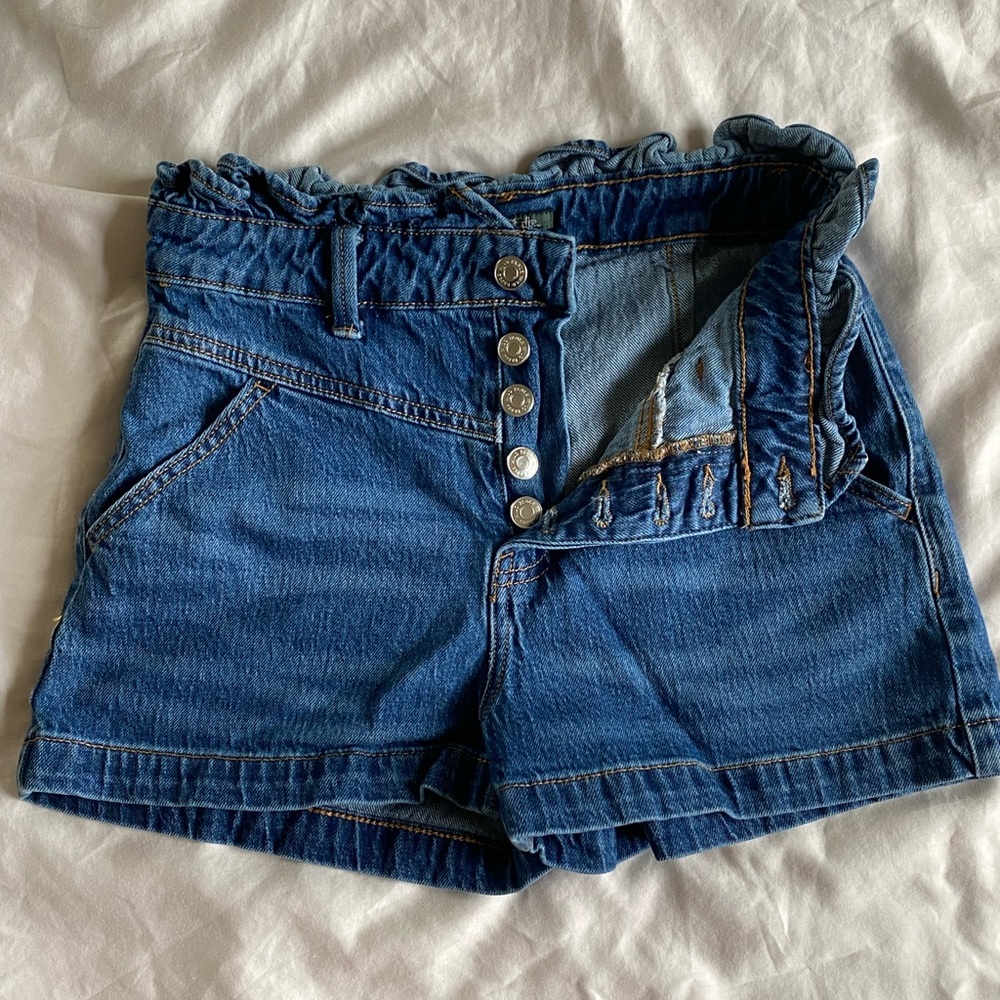 High rise blue jean shorts size 4